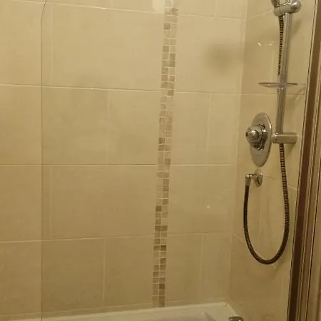 2 Bedroomed Ground Floor * Kenmare